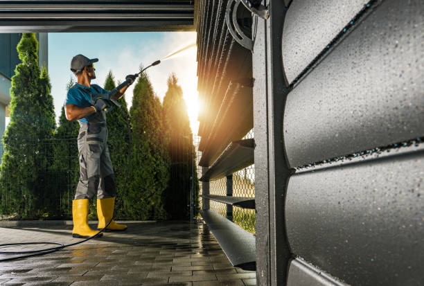 Animal Enclosure Cleaning in Bishop, CA